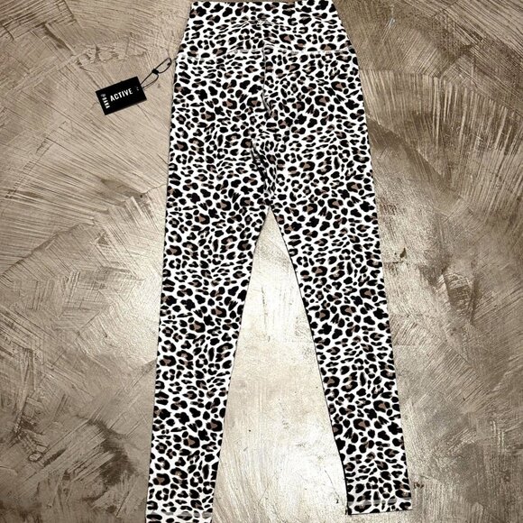 Lahana Active Womens Emari 7/8 Leopard Print Leggings Medium NWT Athleisure Acti - Picture 2 of 3